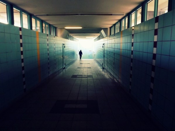 мне почему-то вспомнился бассейн