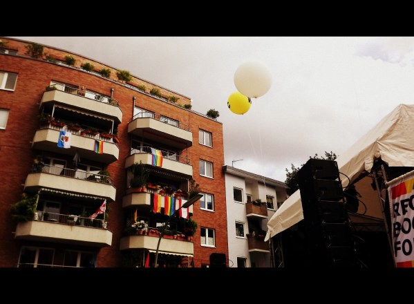 Гей-фест, чемпионат мира... какая разница? :)