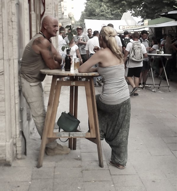 у кого-то свиданочка и романтик