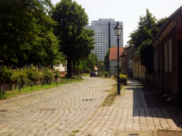 высотка всё портит