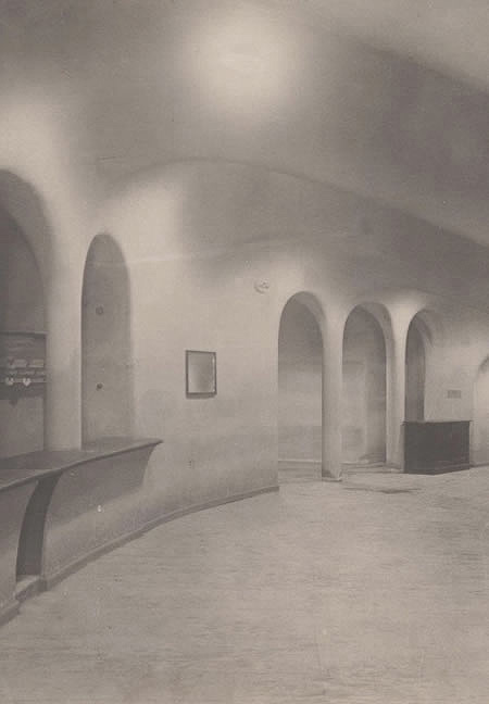 grosses-schauspielhaus-corridor-hans-poelzig